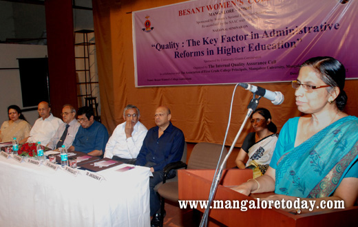 Seminar at Besant College